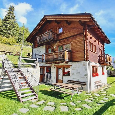 Chalet Selva Apartment Isolaccia Exterior photo